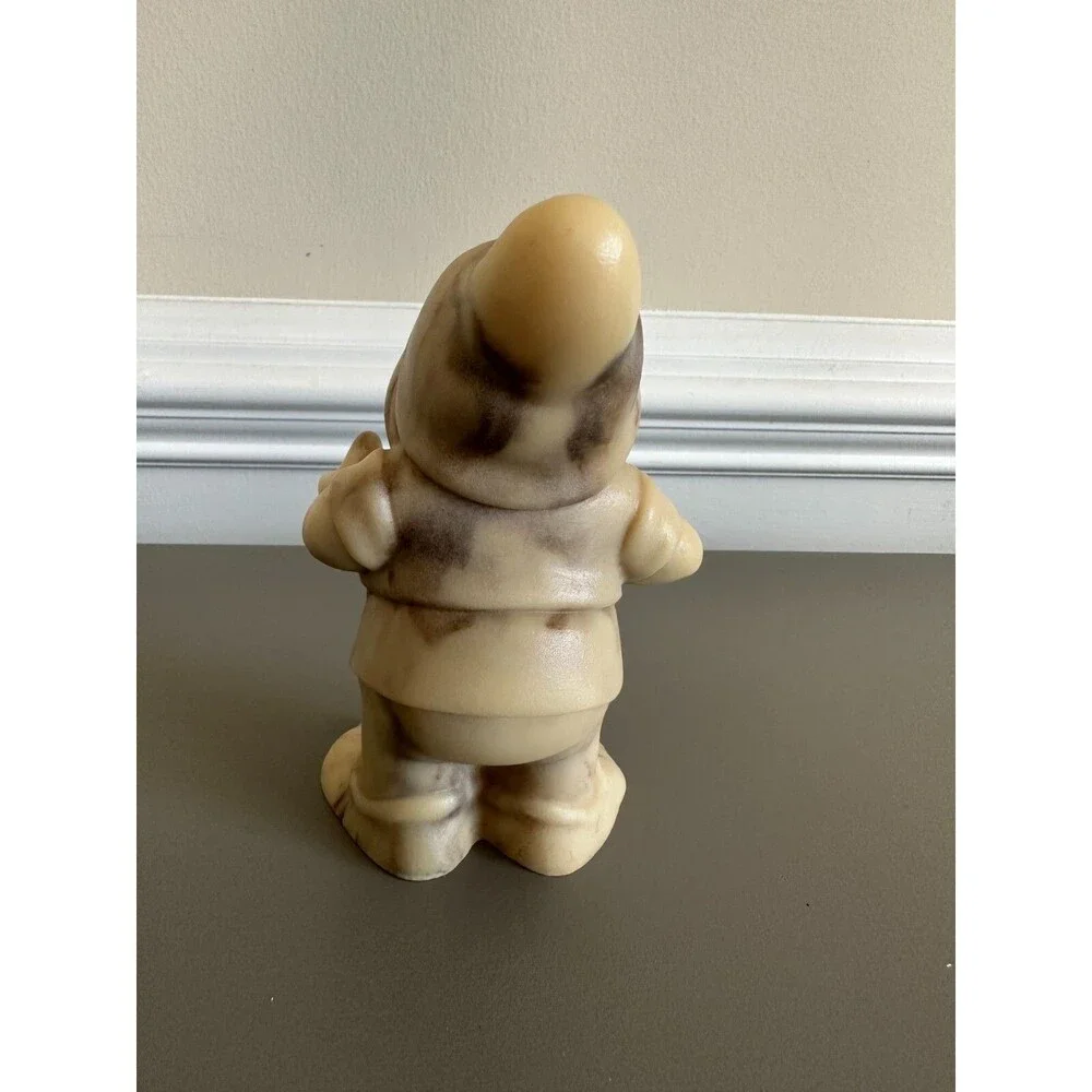 Disney Snow White and the 7 Dwarfs DOC Cameonyx Marble Figurine 5.5
